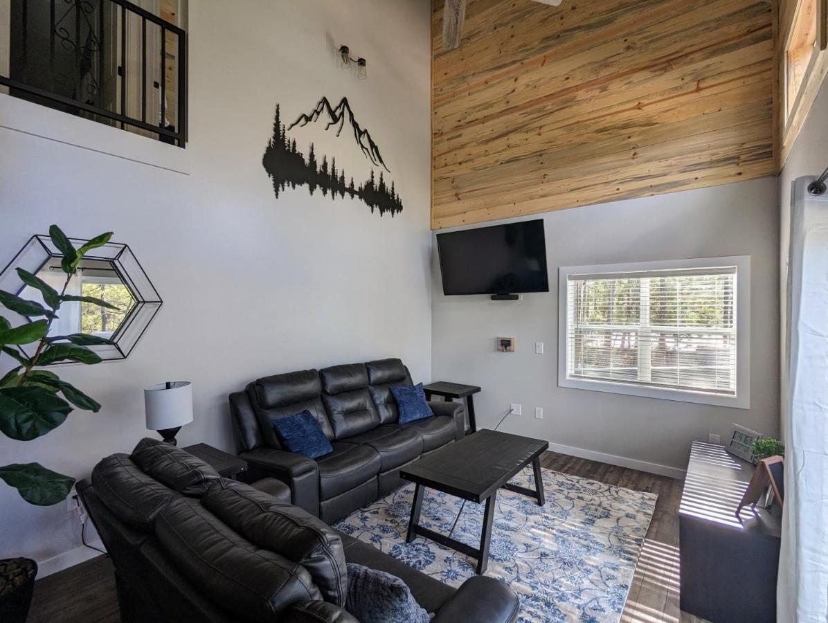 Hillside Hangout 3Bd/2Ba, Elevated Deck Sunsets 파인톱-호변 외부 사진